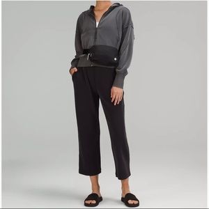 NWT Brand New Sold Out Lululemon black BELTBAG